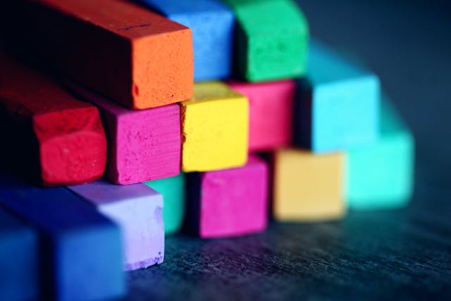 El poder del logotipo: cómo diseñar un símbolo que represente tu marca Simbolismo con colores